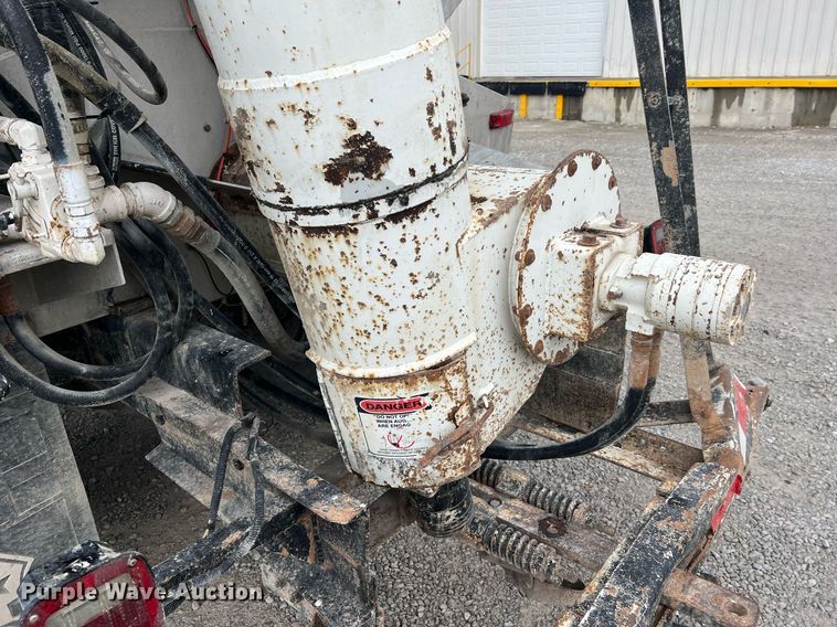 image for item NA9255 2007 International 4400  feed delivery truck