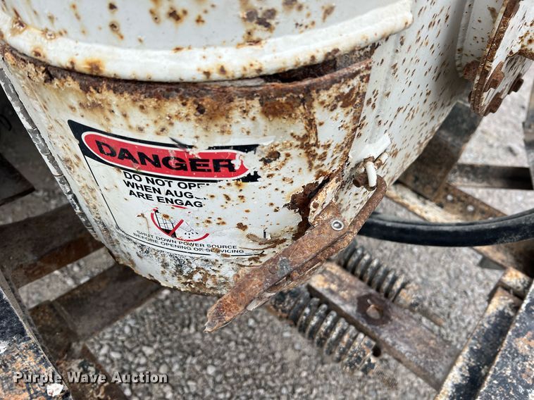 image for item NA9255 2007 International 4400  feed delivery truck