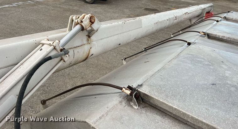 image for item NA9255 2007 International 4400  feed delivery truck