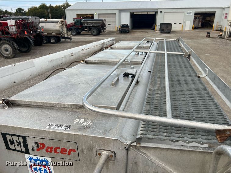 image for item NA9255 2007 International 4400  feed delivery truck