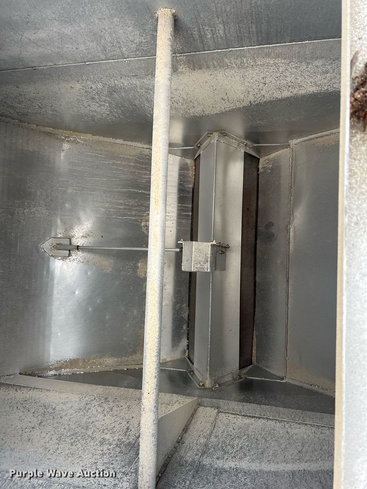 image for item NA9255 2007 International 4400  feed delivery truck