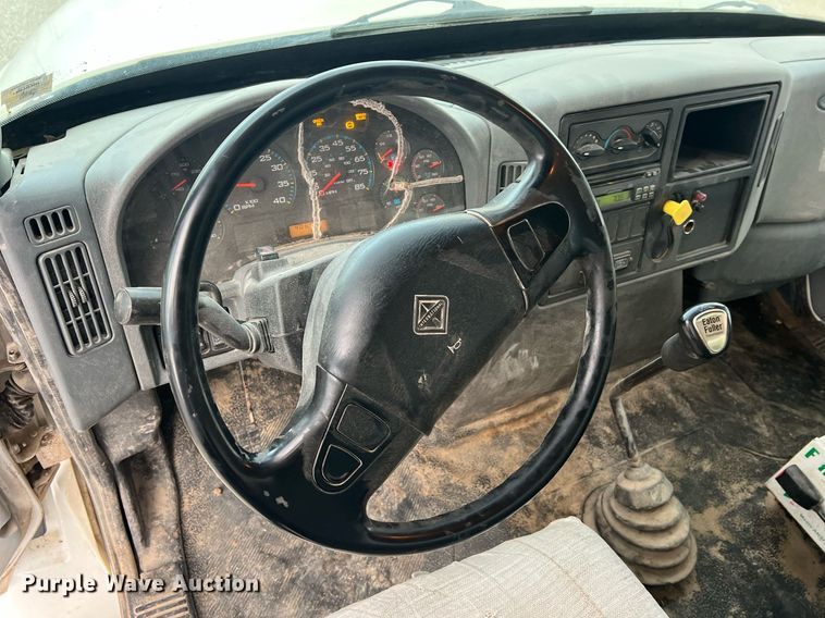 image for item NA9255 2007 International 4400  feed delivery truck