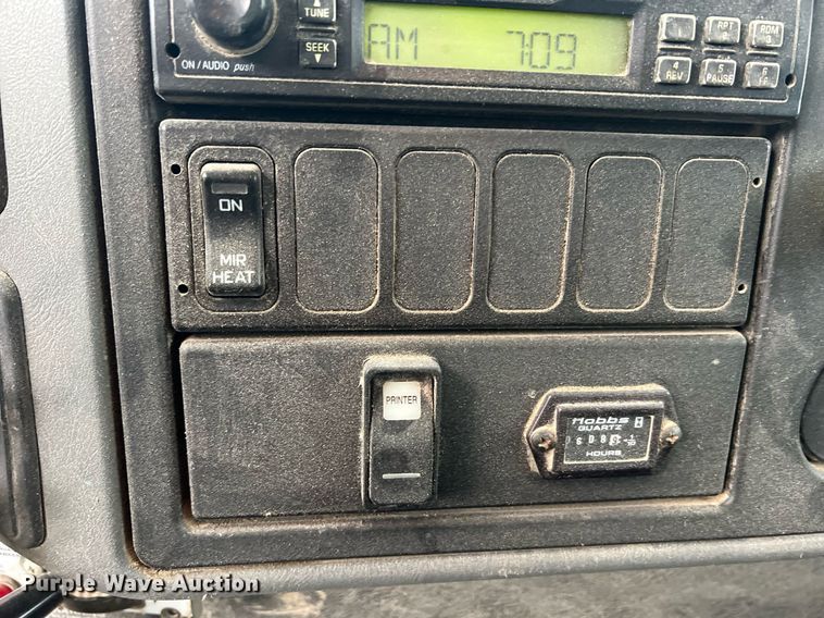 image for item NA9255 2007 International 4400  feed delivery truck