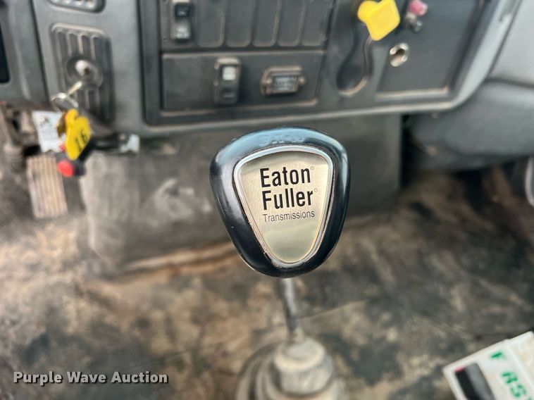 image for item NA9255 2007 International 4400  feed delivery truck