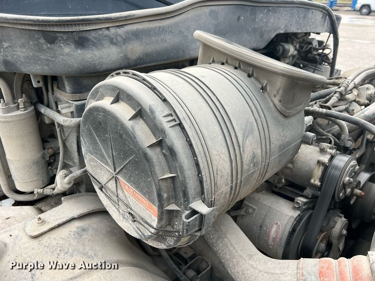 image for item NA9255 2007 International 4400  feed delivery truck