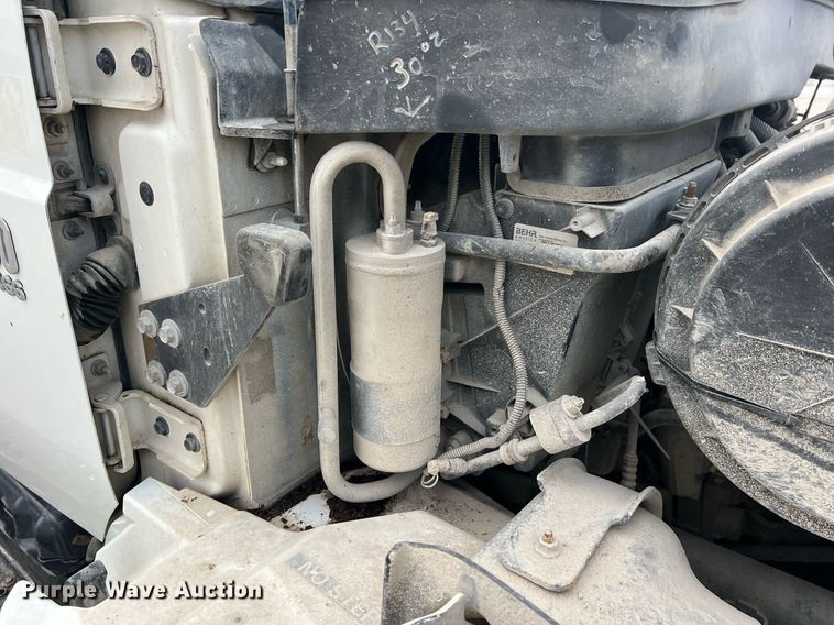 image for item NA9255 2007 International 4400  feed delivery truck