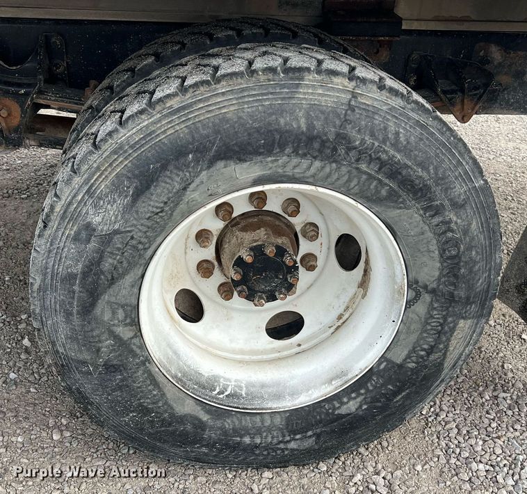 image for item NA9255 2007 International 4400  feed delivery truck