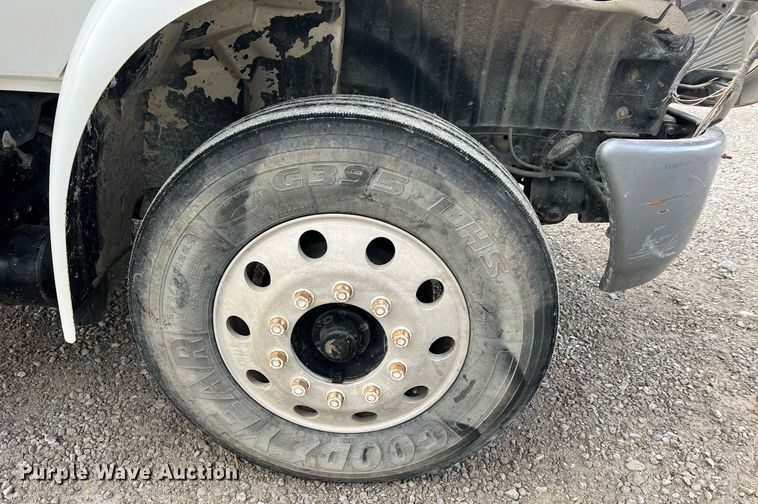 image for item NA9255 2007 International 4400  feed delivery truck