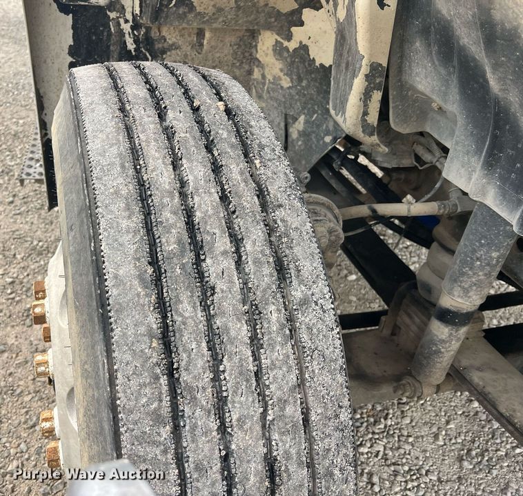 image for item NA9255 2007 International 4400  feed delivery truck