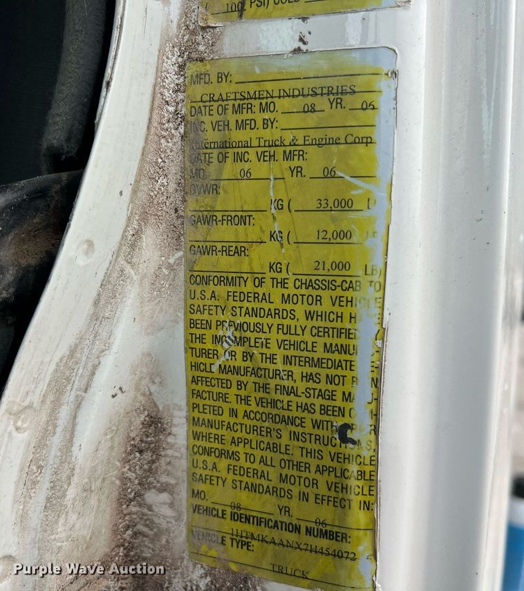 image for item NA9255 2007 International 4400  feed delivery truck