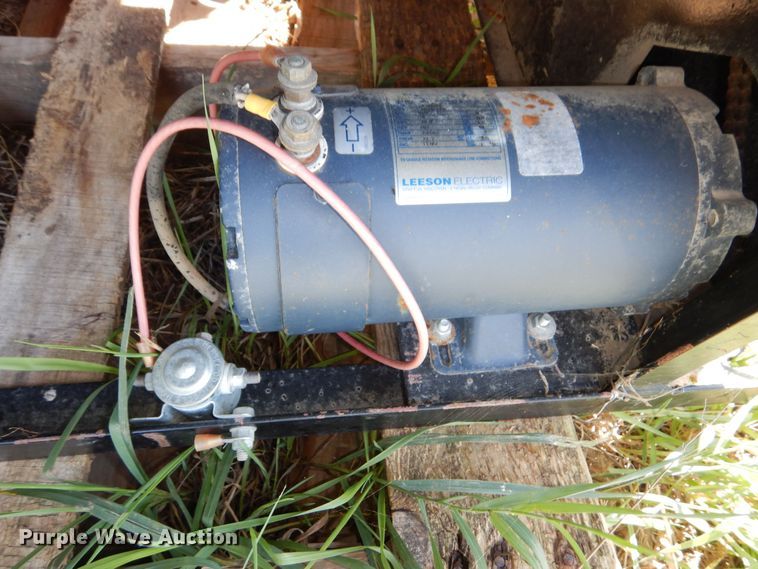 image for item NJ9834 (2) cattle feeders