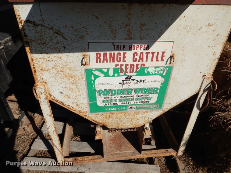 image for item NJ9834 (2) cattle feeders