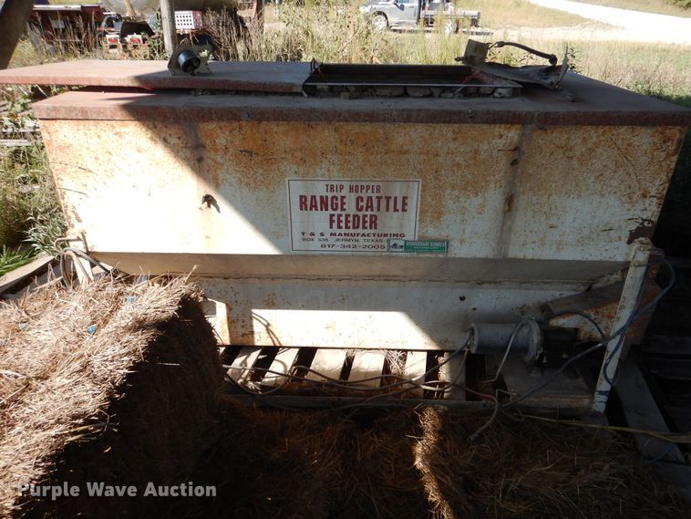 image for item NJ9834 (2) cattle feeders