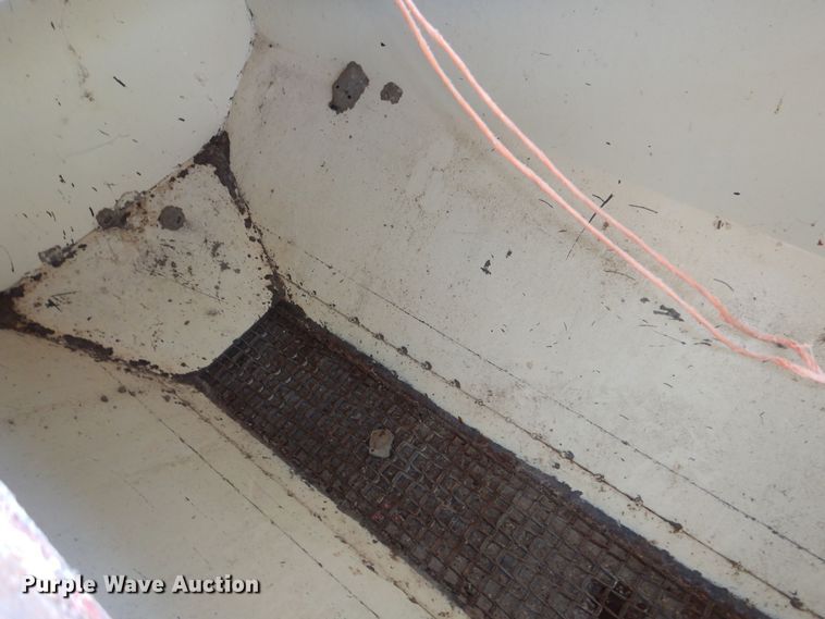 image for item NJ9834 (2) cattle feeders