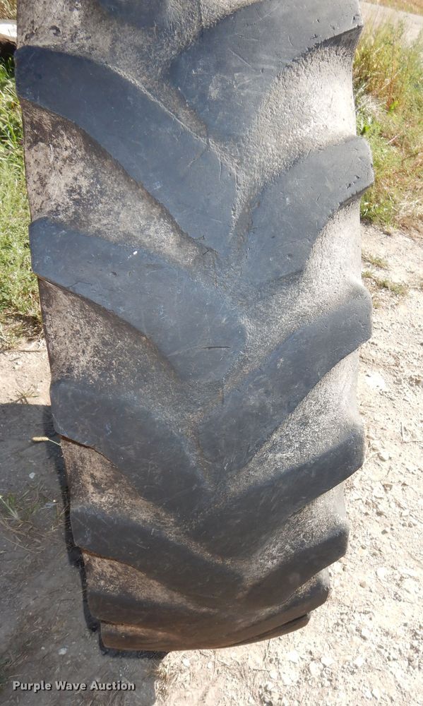 image for item NJ9835 (2) Goodyear Dyna Torque radial 320/85R34