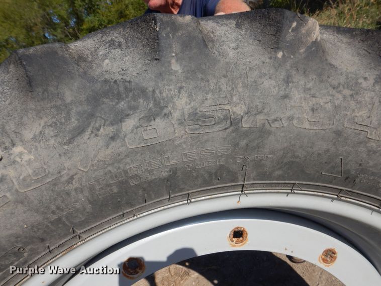 image for item NJ9835 (2) Goodyear Dyna Torque radial 320/85R34