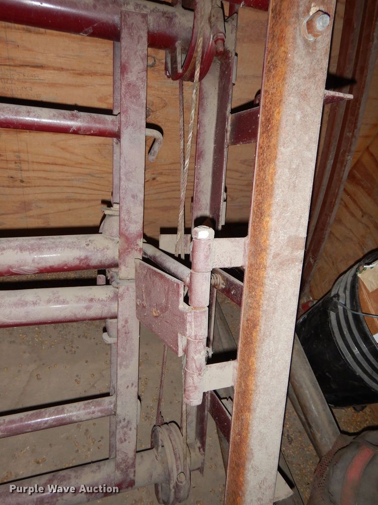 image for item NJ9837 Catch head gate