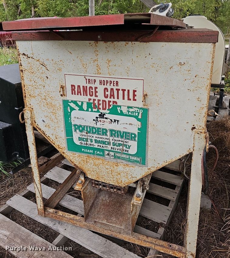 image for item NJ9909 T&S  hopper feeder