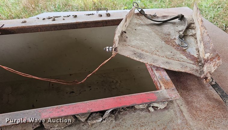 image for item NJ9909 T&S  hopper feeder