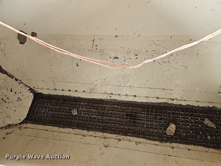 image for item NJ9909 T&S  hopper feeder