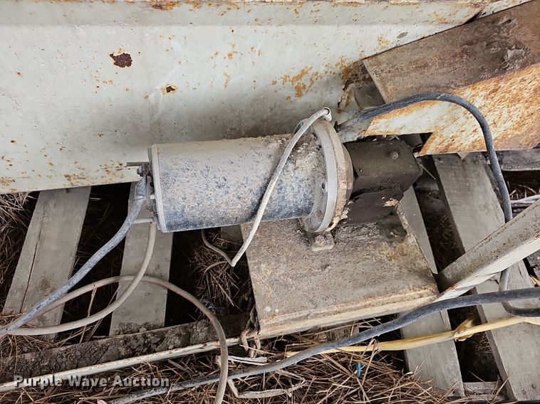 image for item NJ9909 T&S  hopper feeder