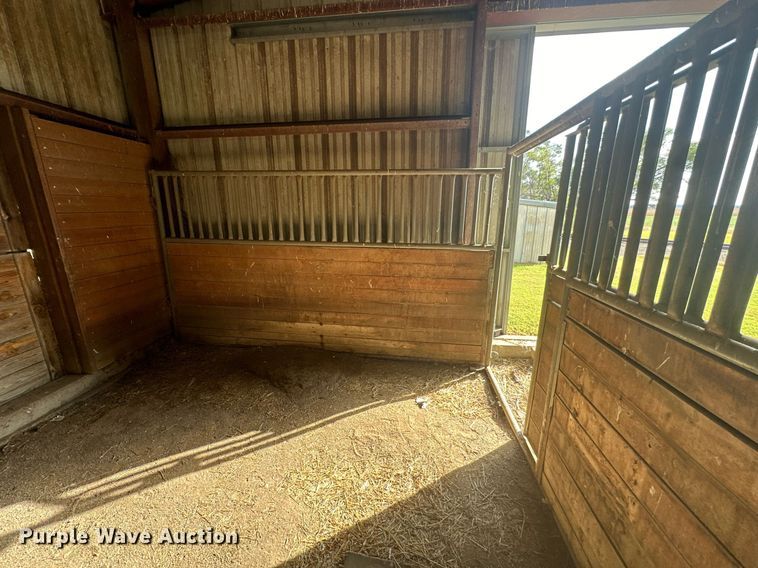 image for item NP9663 (5) WW horse stalls