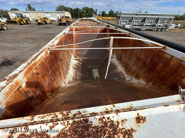 image for item NP9664 2006 Neville Built  grain trailer