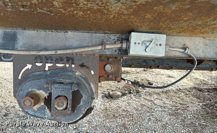 image for item NP9664 2006 Neville Built  grain trailer