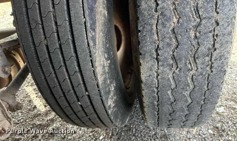 image for item NP9664 2006 Neville Built  grain trailer