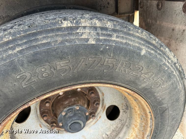 image for item NP9664 2006 Neville Built  grain trailer