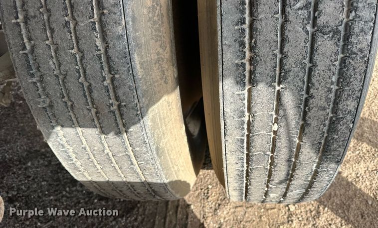 image for item NP9664 2006 Neville Built  grain trailer