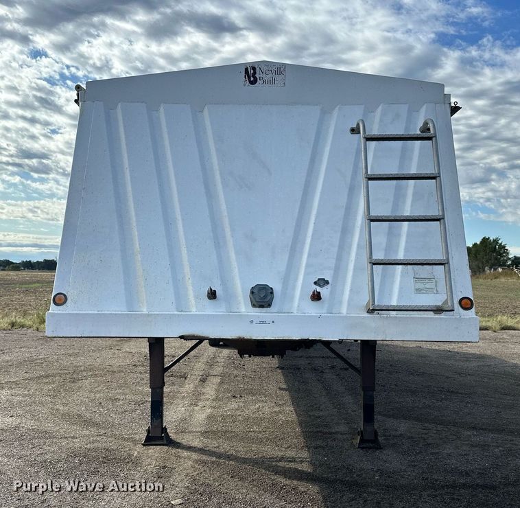 image for item NP9676 2006 Neville Built  grain Trailer