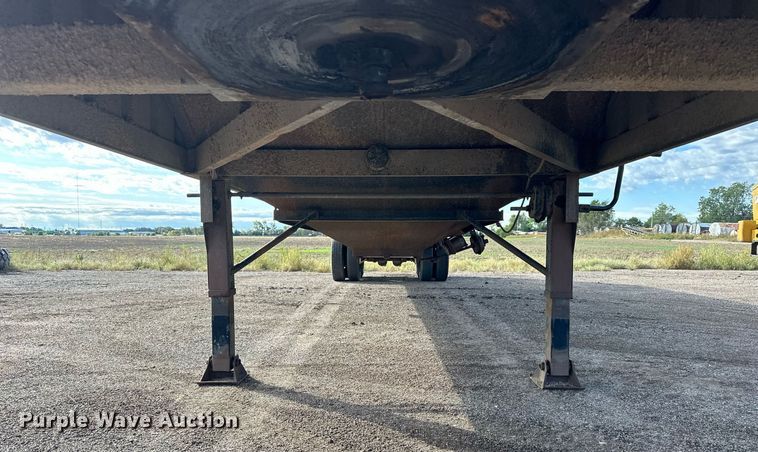 image for item NP9676 2006 Neville Built  grain Trailer