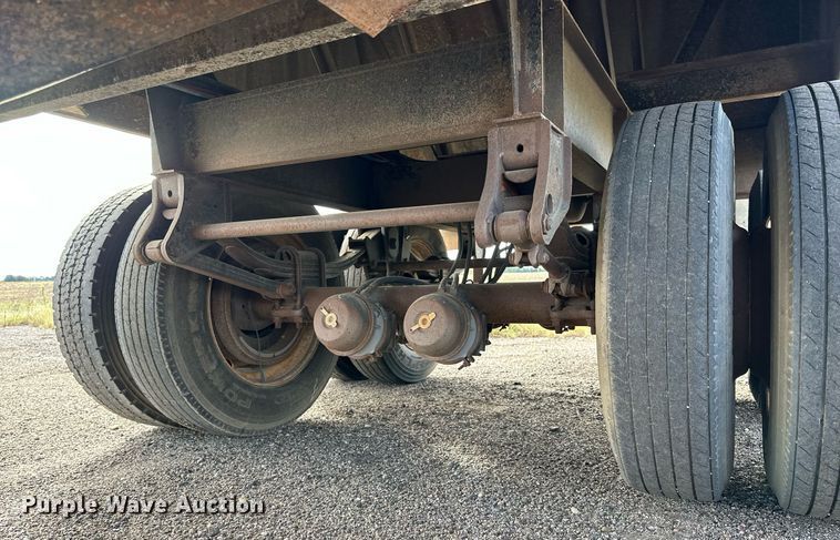 image for item NP9676 2006 Neville Built  grain Trailer