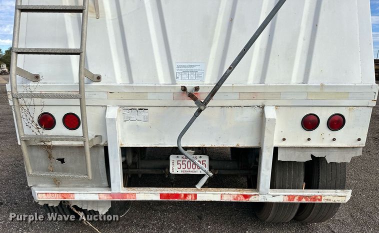 image for item NP9676 2006 Neville Built  grain Trailer