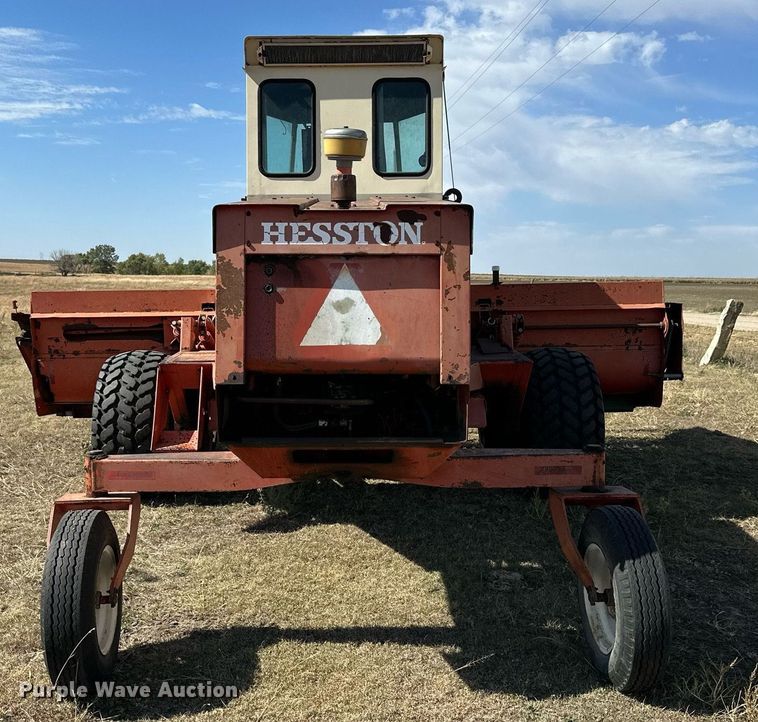 image for item NP9679 Hesston 6600  swather / windrower