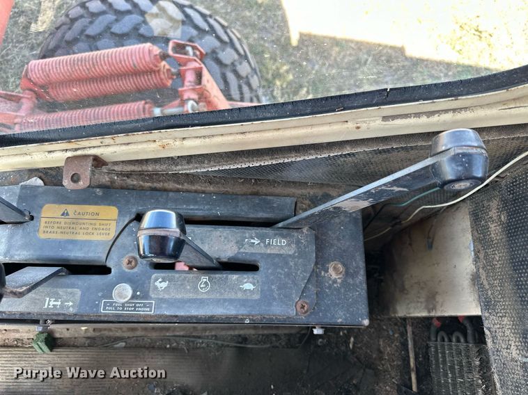 image for item NP9679 Hesston 6600  swather / windrower