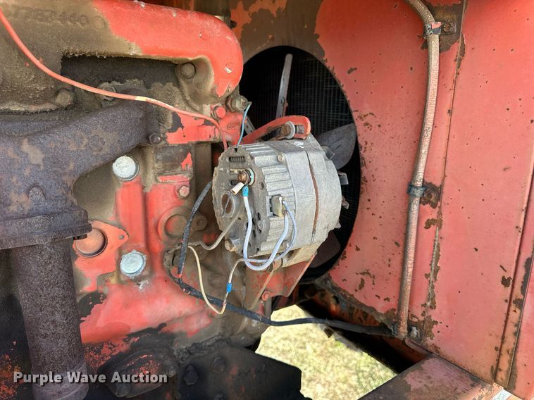 image for item NP9679 Hesston 6600  swather / windrower