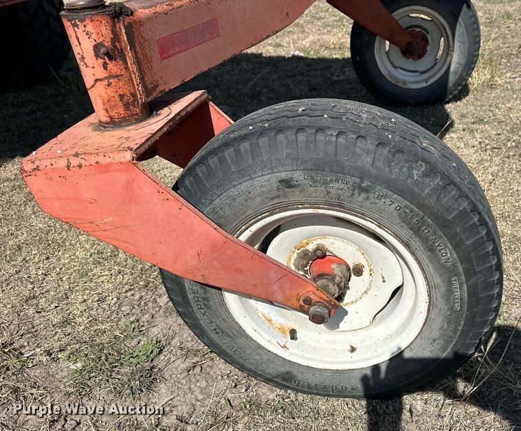 image for item NP9679 Hesston 6600  swather / windrower