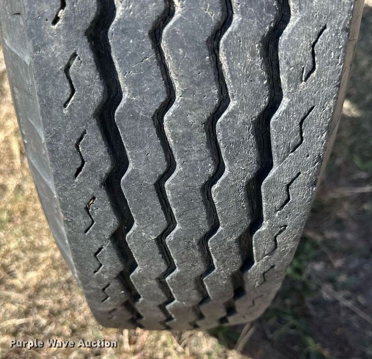 image for item NP9679 Hesston 6600  swather / windrower