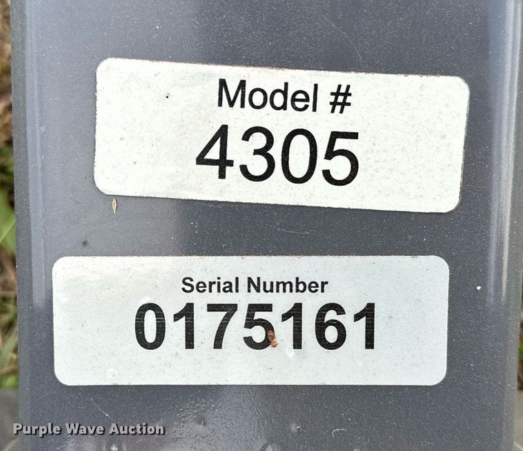 image for item NQ9385 Titan 4305 three point blade