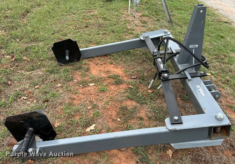 image for item NQ9387 Titan  bale unroller 