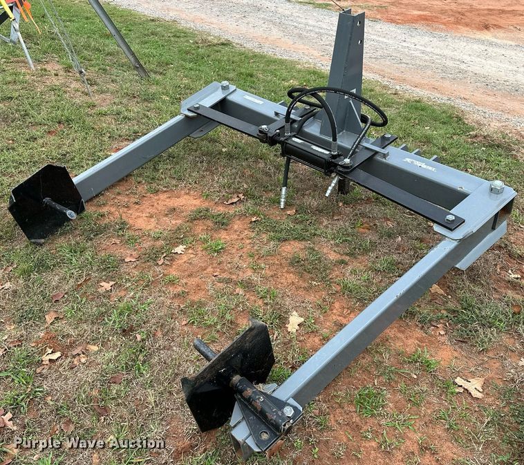 image for item NQ9387 Titan  bale unroller 