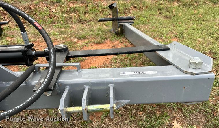 image for item NQ9387 Titan  bale unroller 