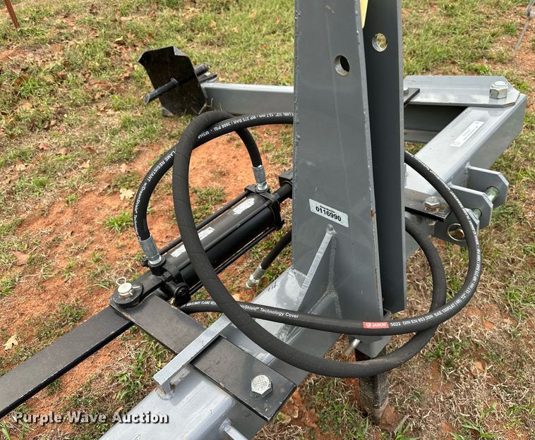 image for item NQ9387 Titan  bale unroller 