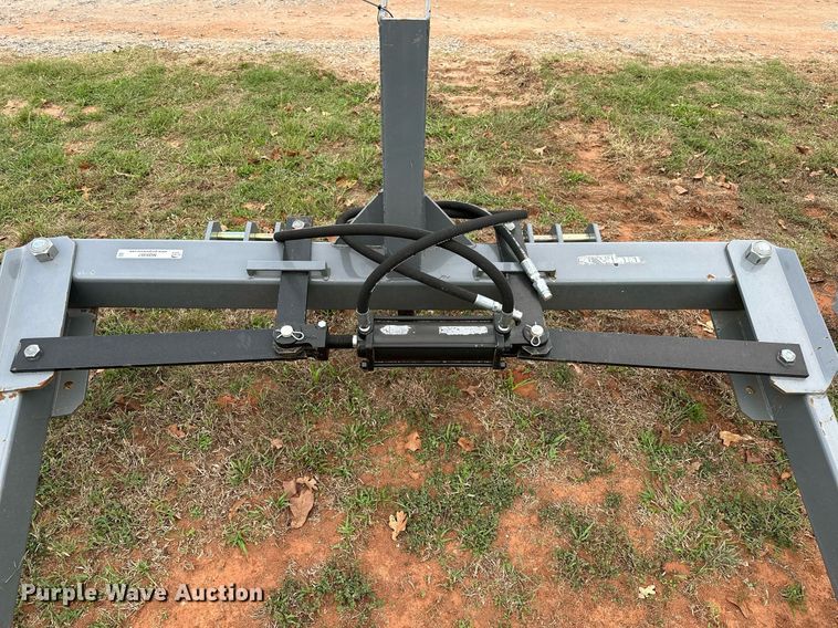 image for item NQ9387 Titan  bale unroller 