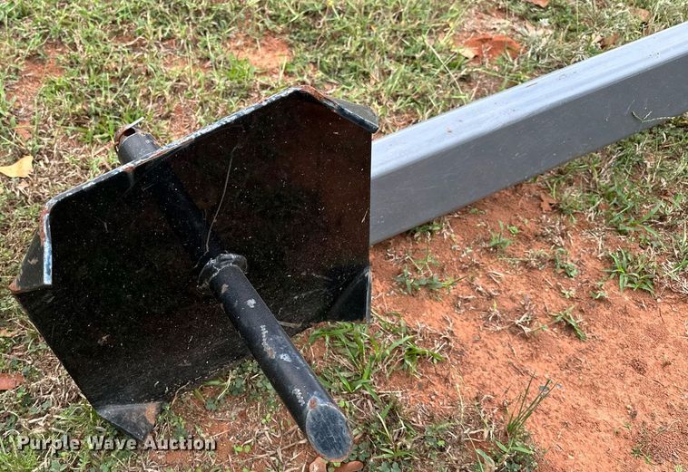 image for item NQ9387 Titan  bale unroller 