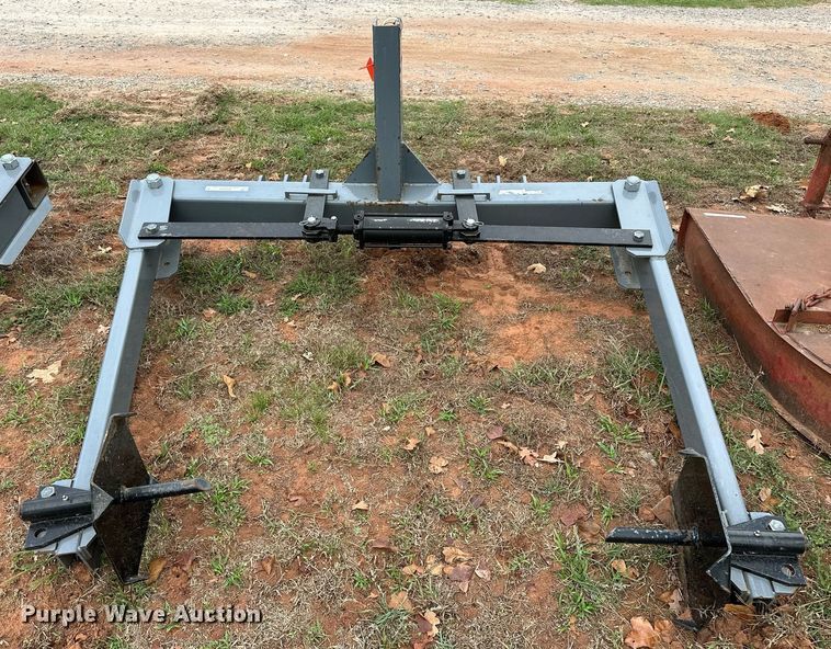 image for item NQ9388 Titan  bale unroller