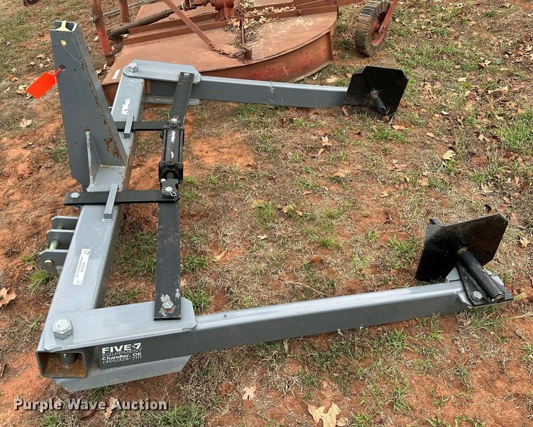 image for item NQ9388 Titan  bale unroller