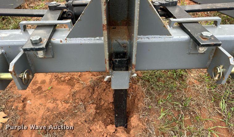 image for item NQ9388 Titan  bale unroller